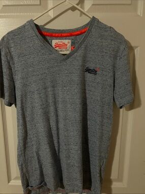 Superdry Men’s Heather Light Gray V-Neck T-Shirt with Chest Logo